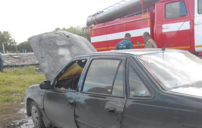 14 мая в Соликамске по улице Мира пострадал от пожара автомобиль
